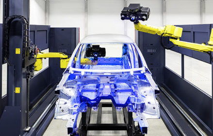 Imagen ilustrativa a color que indica las aplicaciones de la metrología en la industria automotriz